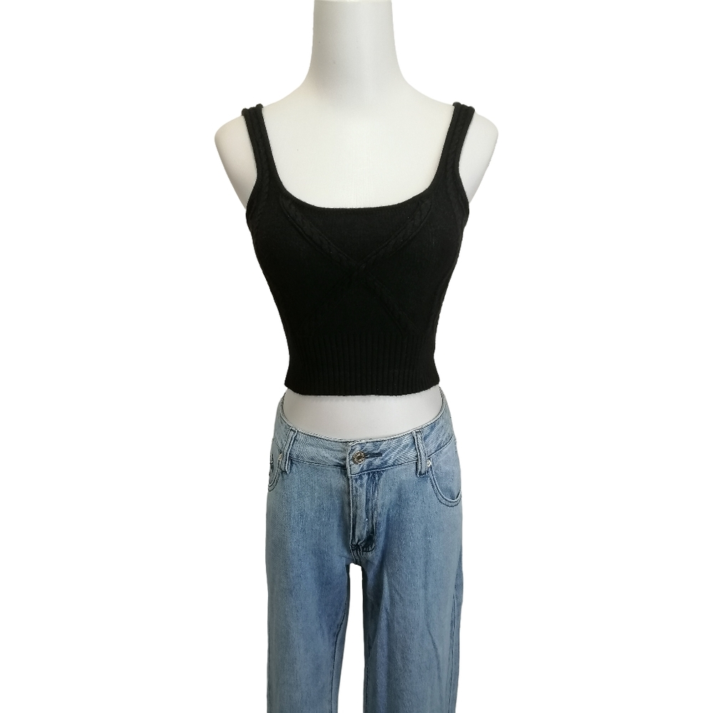 🐝🐝🐝 Black Ribbed Knit Crop Tank Top - Classic Women's Tank